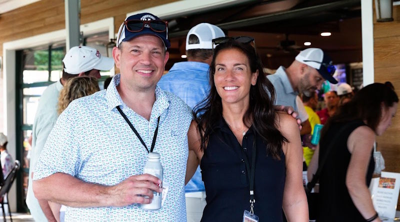 Attendees at Brewing a Cure Goes Golfing.